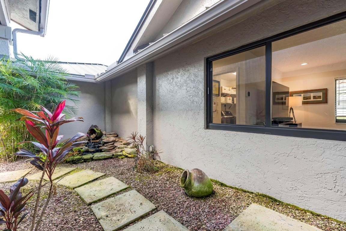 10851 Boca Woods, Boca Raton FL 33428