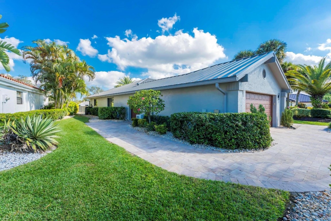 10851 Boca Woods, Boca Raton FL 33428