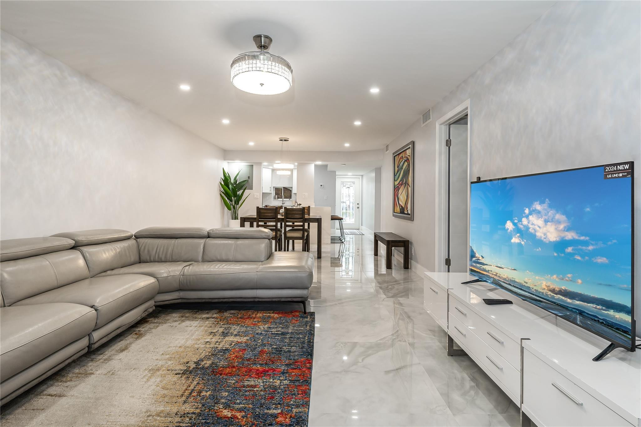 9523 S Hollybrook Lake #102, Pembroke Pines FL 33025