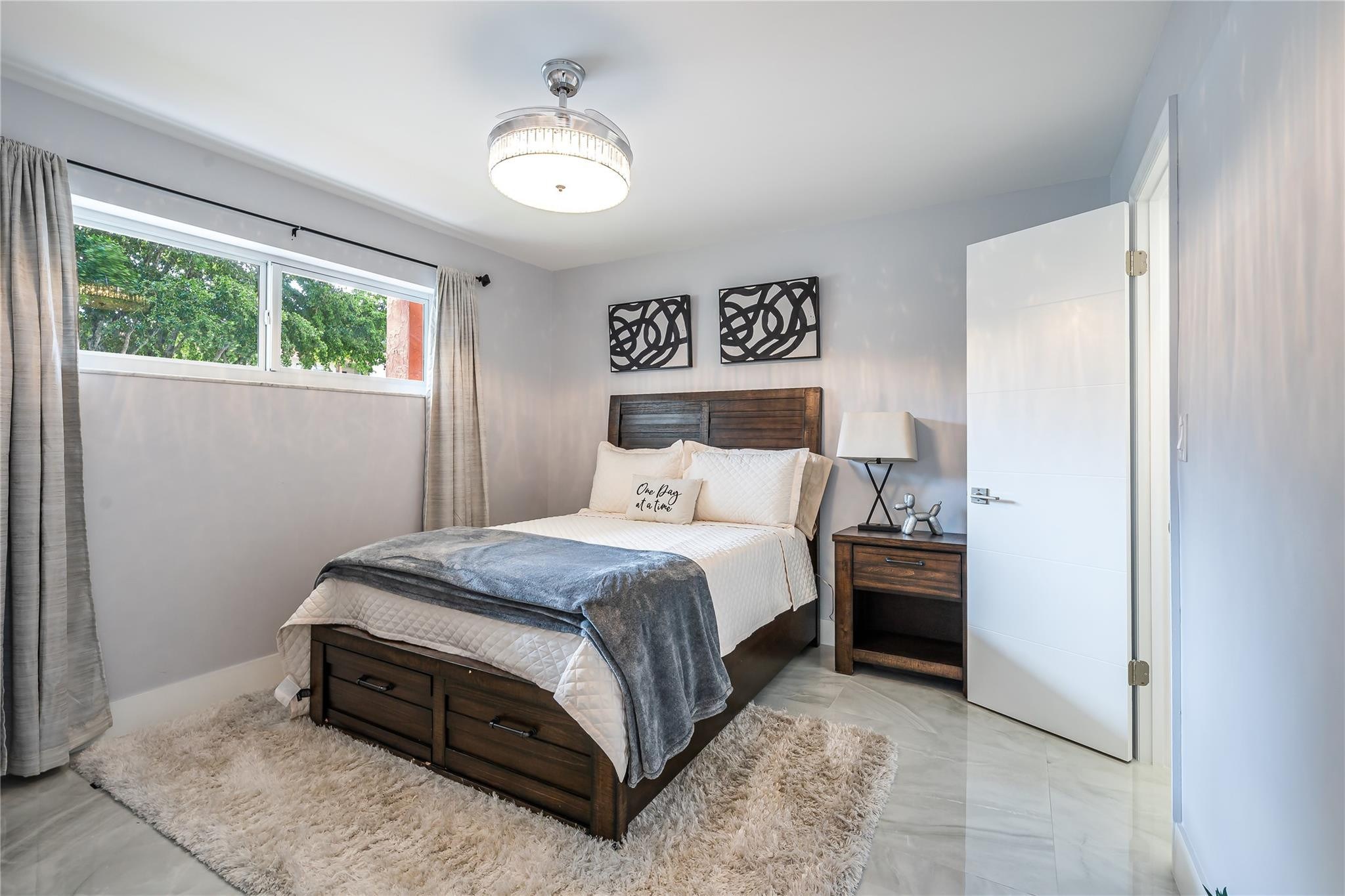9523 S Hollybrook Lake #102, Pembroke Pines FL 33025