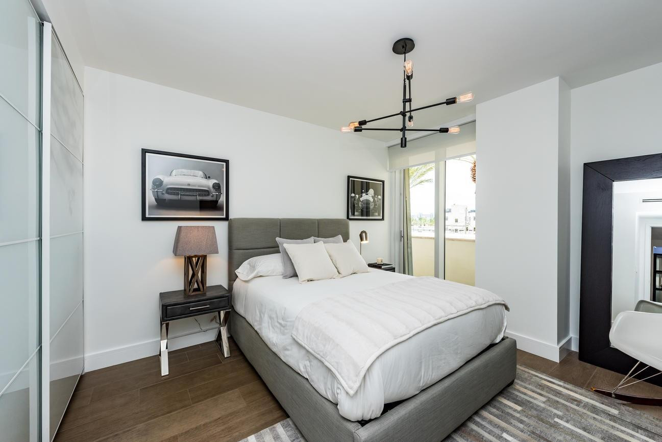9595 Collins #N2e, Surfside FL 33154