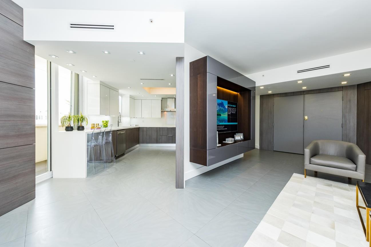9595 Collins #N2e, Surfside FL 33154