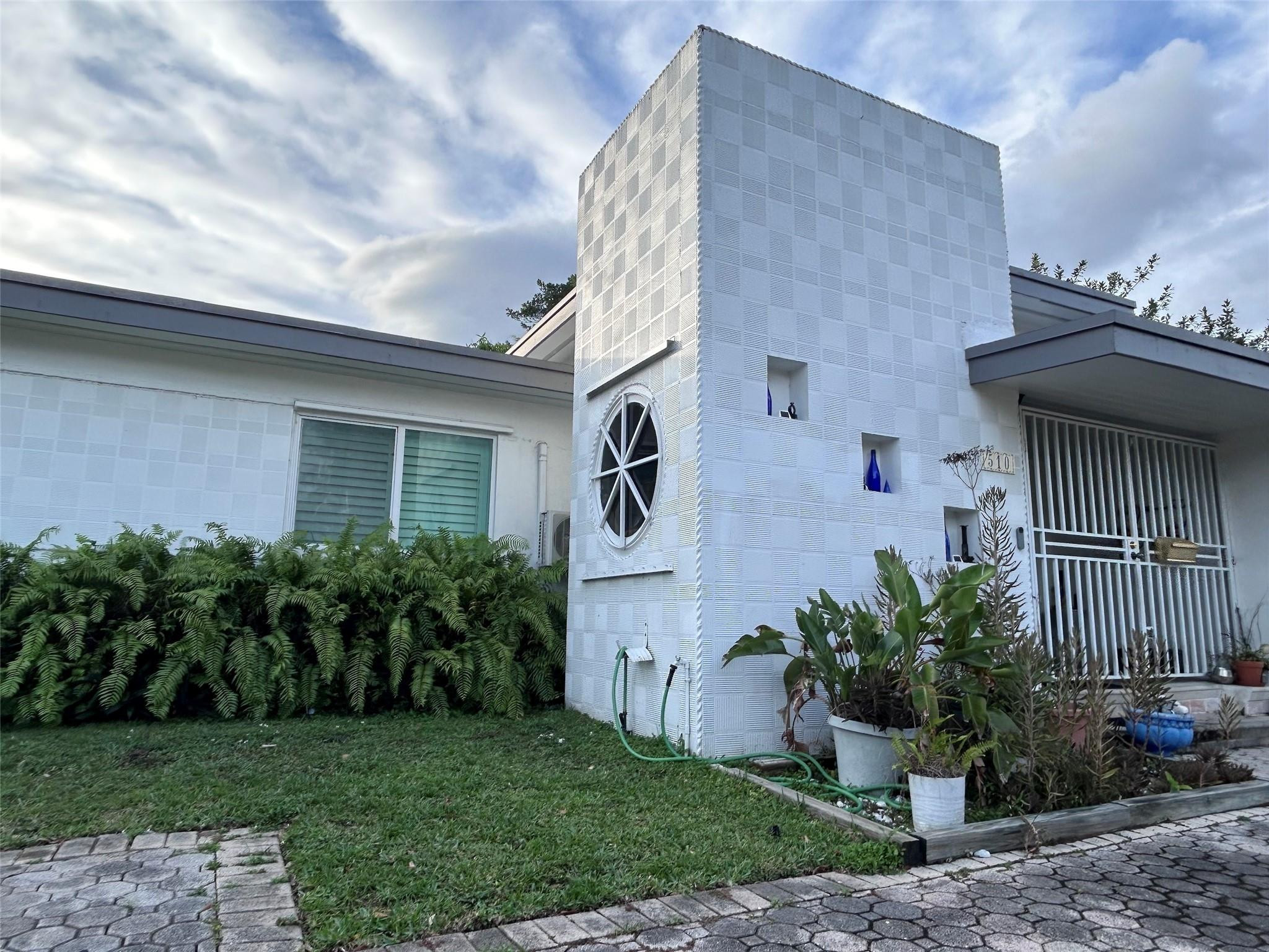 510 SW 39th, Coral Gables FL 33134