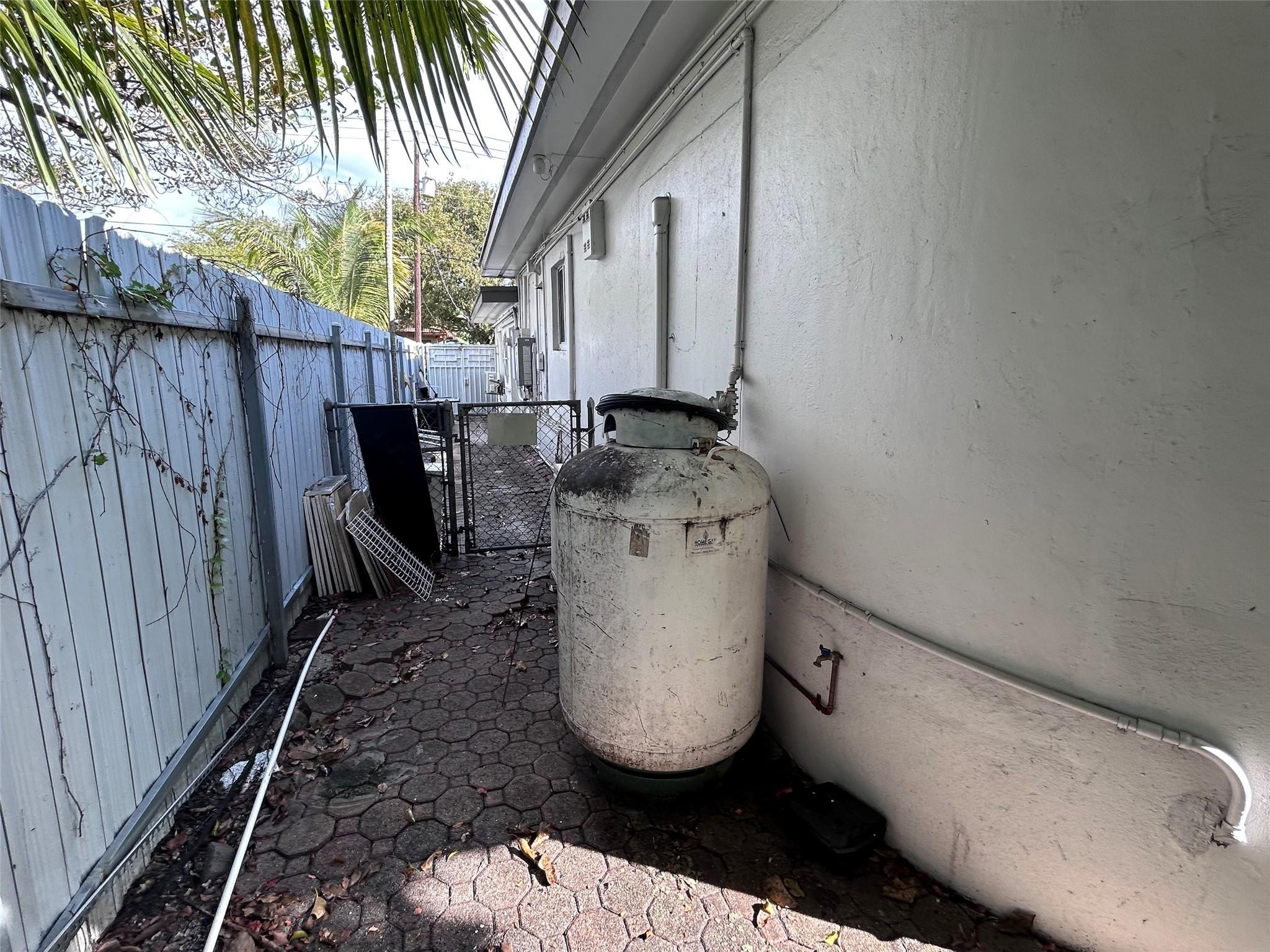 510 SW 39th, Coral Gables FL 33134