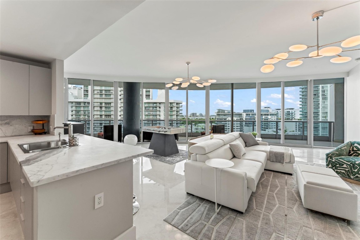 5959 Collins #1201, Miami Beach FL 33140