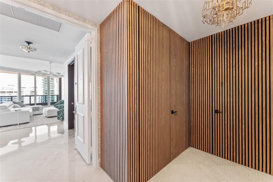 5959 Collins #1201, Miami Beach FL 33140