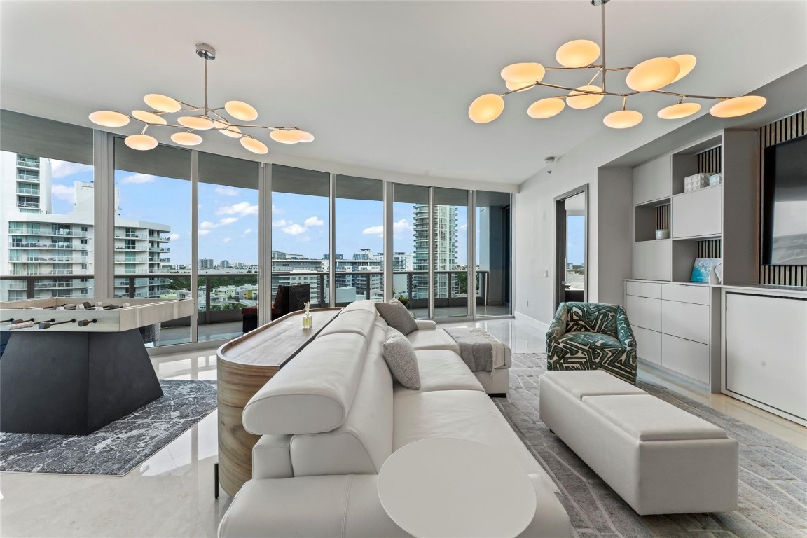 5959 Collins #1201, Miami Beach FL 33140
