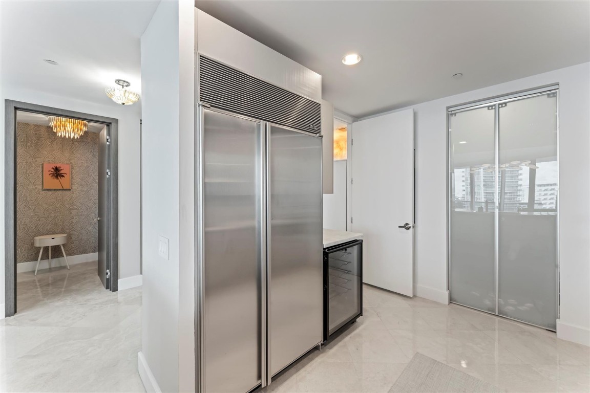 5959 Collins #1201, Miami Beach FL 33140