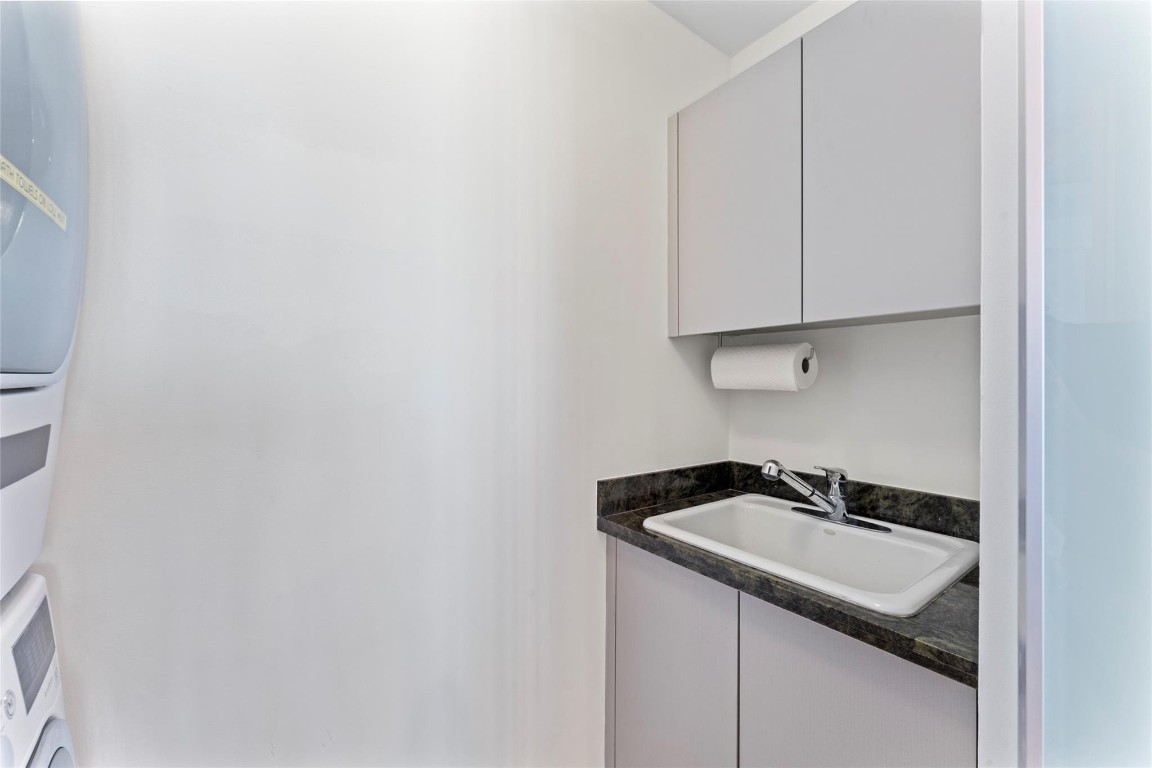 5959 Collins #1201, Miami Beach FL 33140