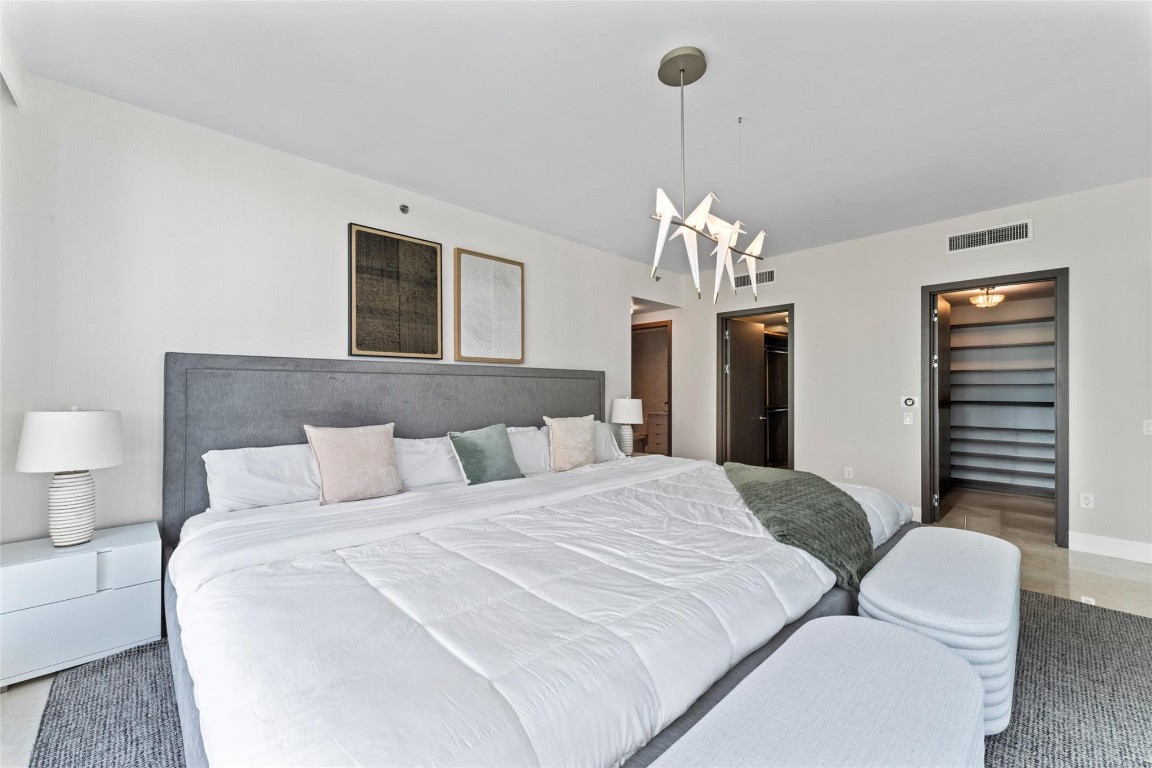 5959 Collins #1201, Miami Beach FL 33140