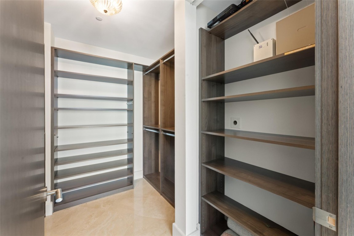 5959 Collins #1201, Miami Beach FL 33140