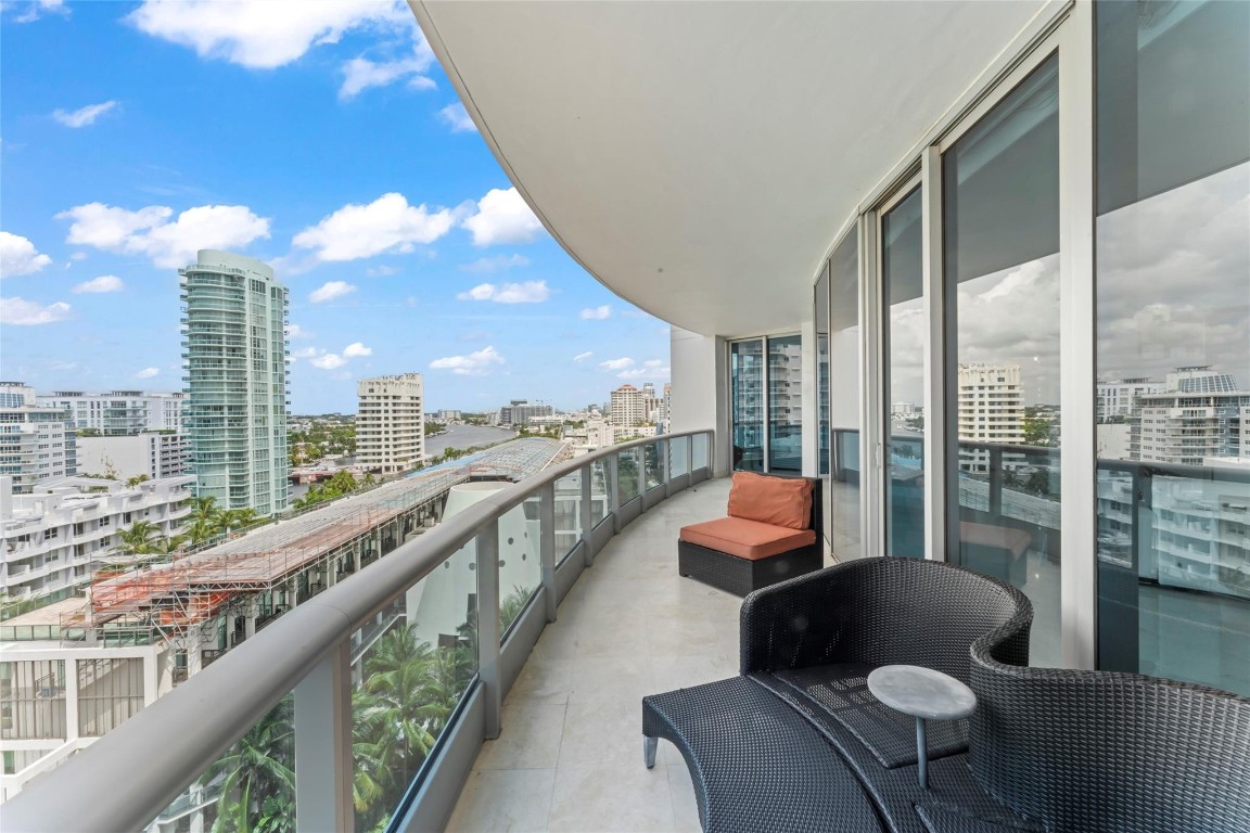 5959 Collins #1201, Miami Beach FL 33140