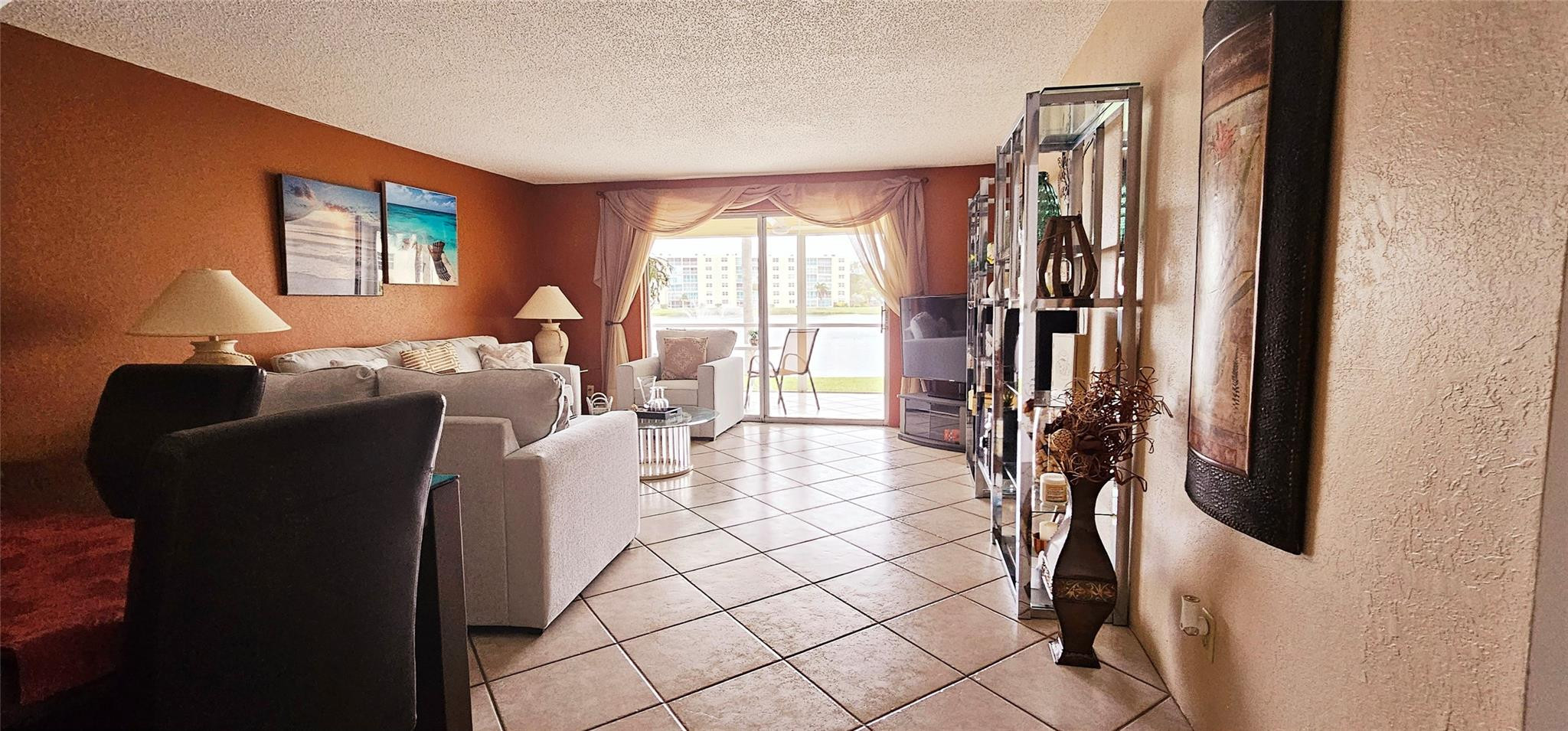121 SE 3rd #106, Dania Beach FL 33004