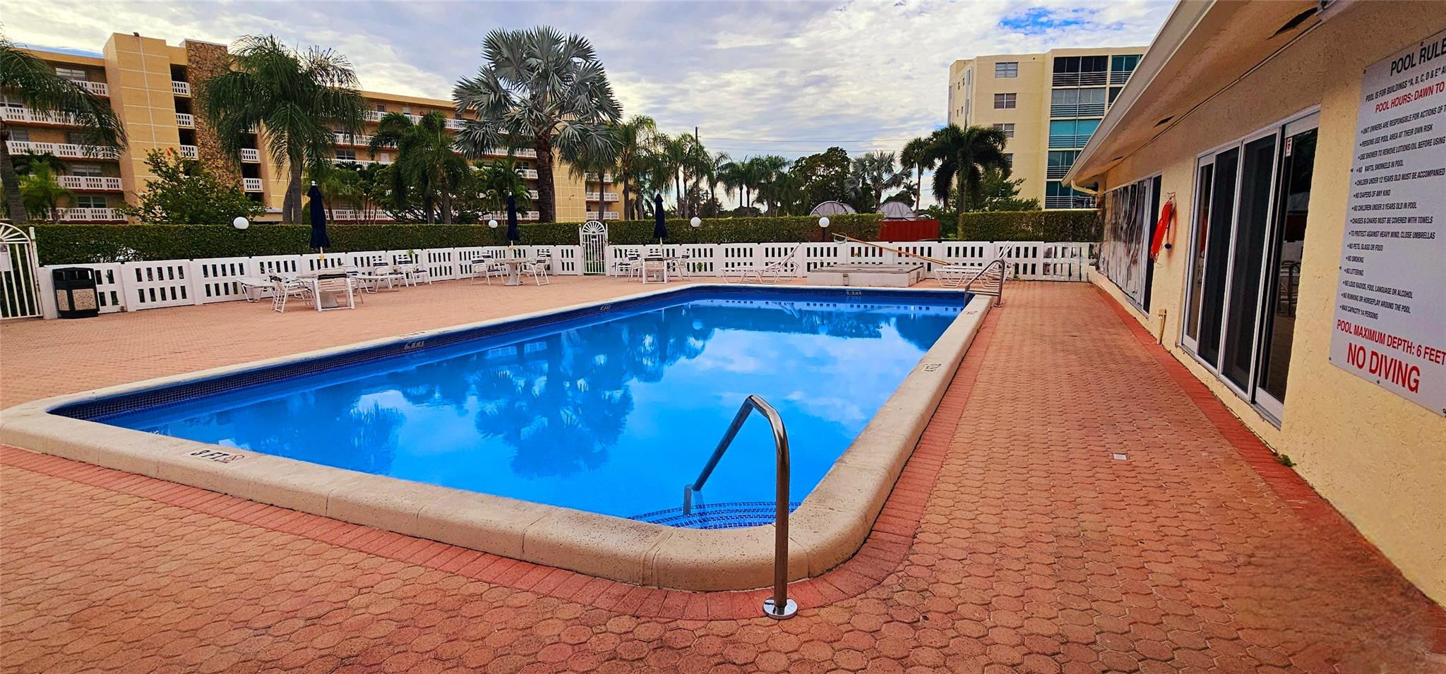 121 SE 3rd #106, Dania Beach FL 33004
