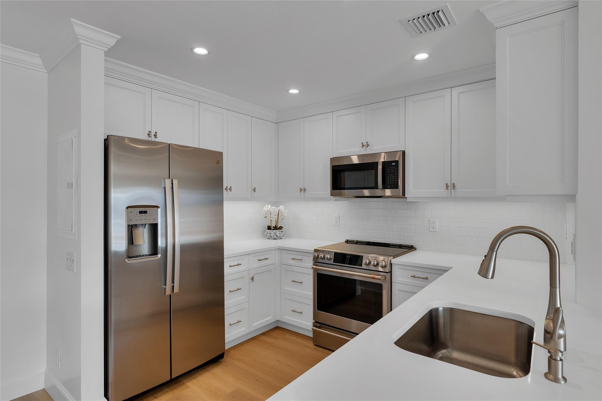 6299 Bay Club #4, Fort Lauderdale FL 33308