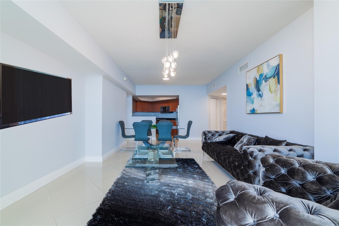 16699 Collins #4201, Sunny Isles Beach FL 33160