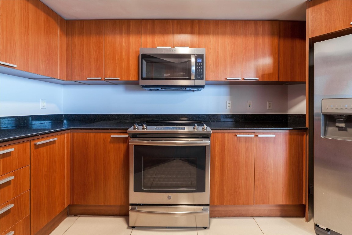 16699 Collins #4201, Sunny Isles Beach FL 33160