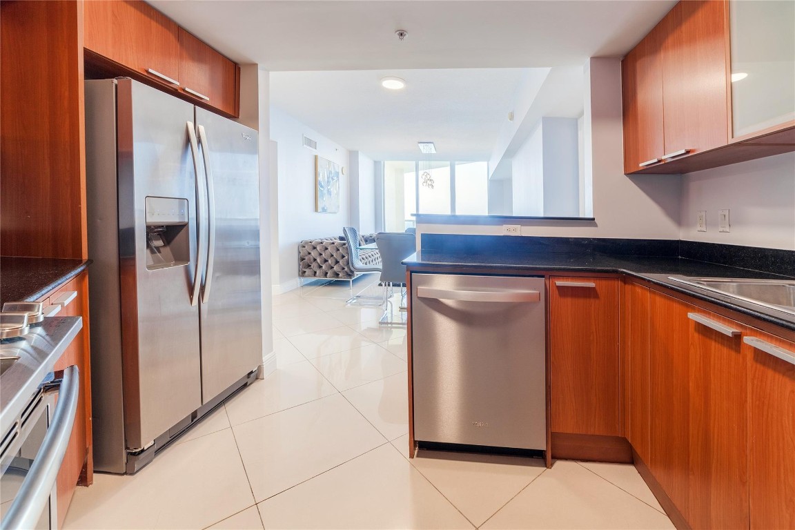 16699 Collins #4201, Sunny Isles Beach FL 33160