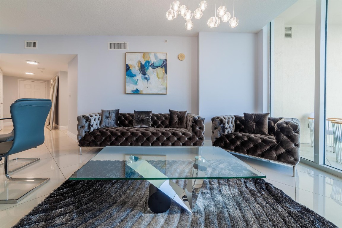 16699 Collins #4201, Sunny Isles Beach FL 33160