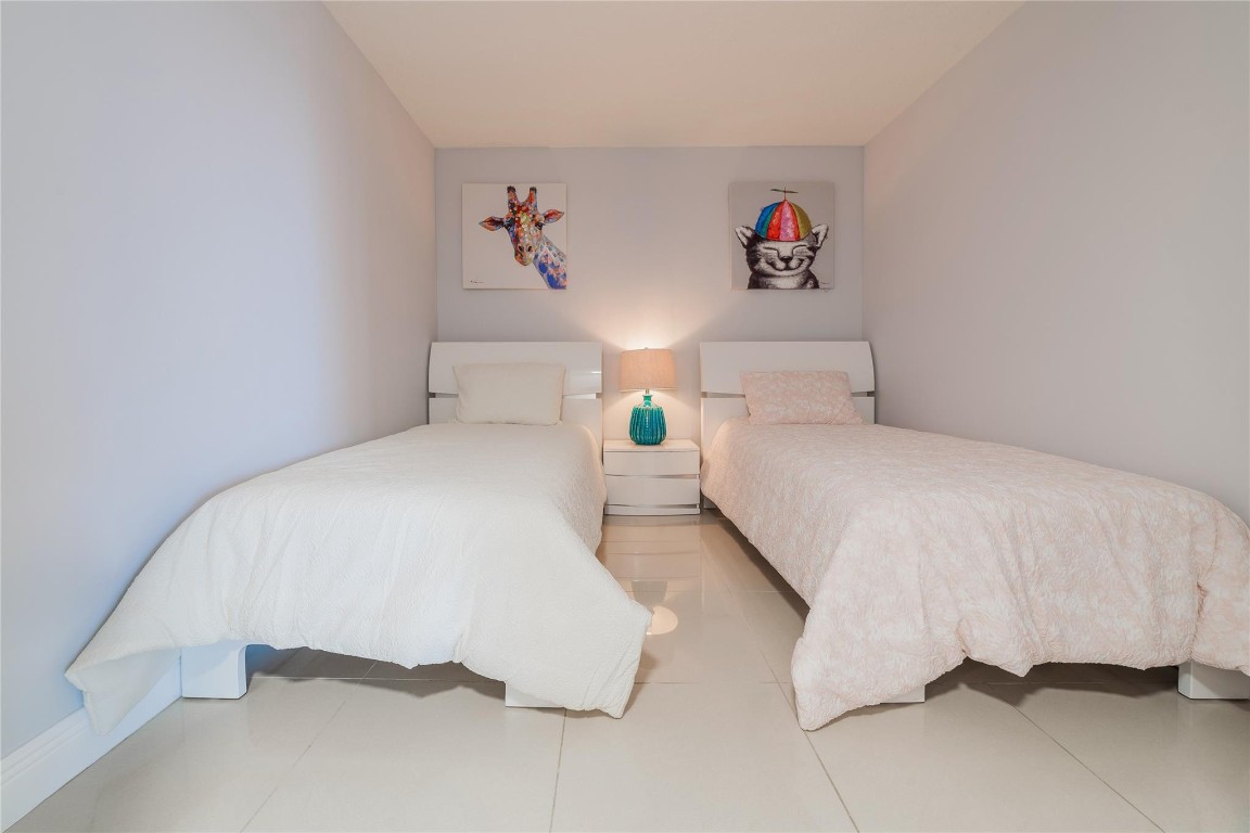 16699 Collins #4201, Sunny Isles Beach FL 33160
