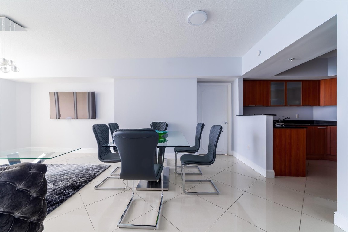 16699 Collins #4201, Sunny Isles Beach FL 33160
