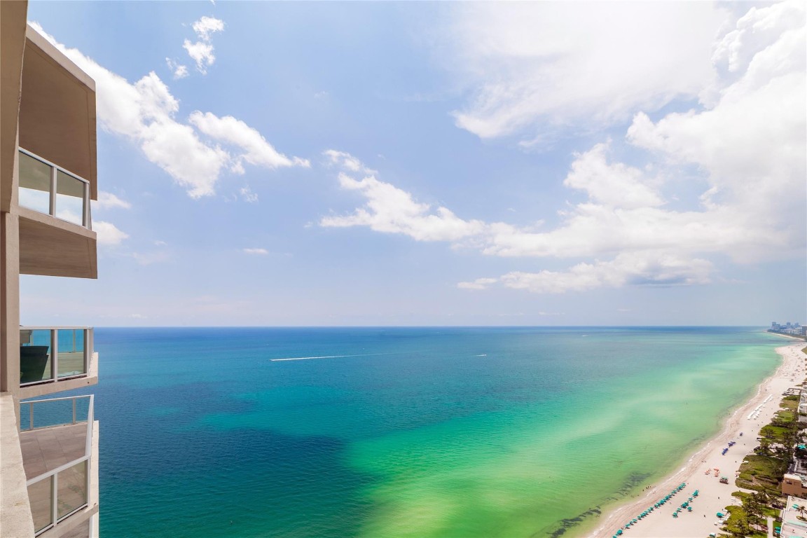16699 Collins #4201, Sunny Isles Beach FL 33160