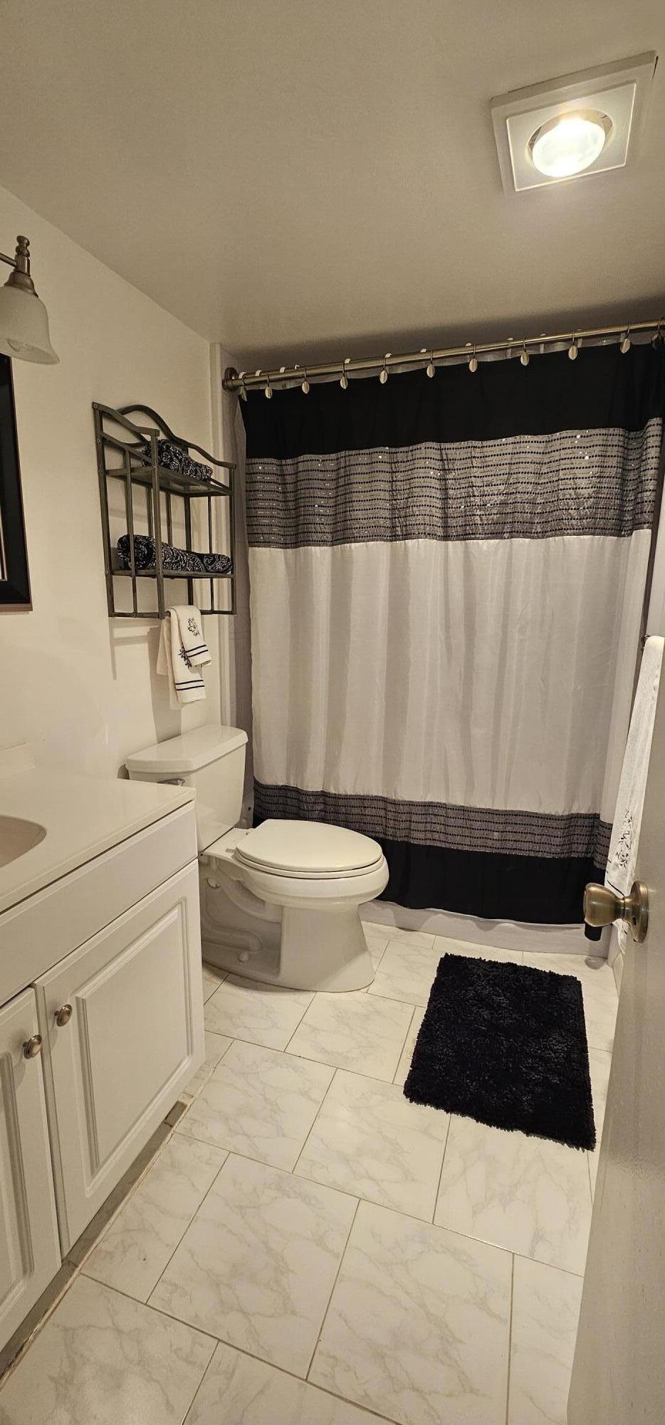 121 SE 3rd #106, Dania Beach FL 33004