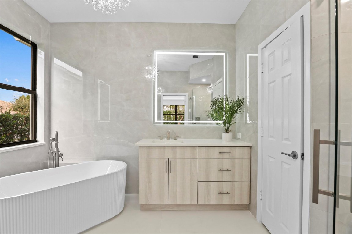 21300 Waycross, Boca Raton FL 33428