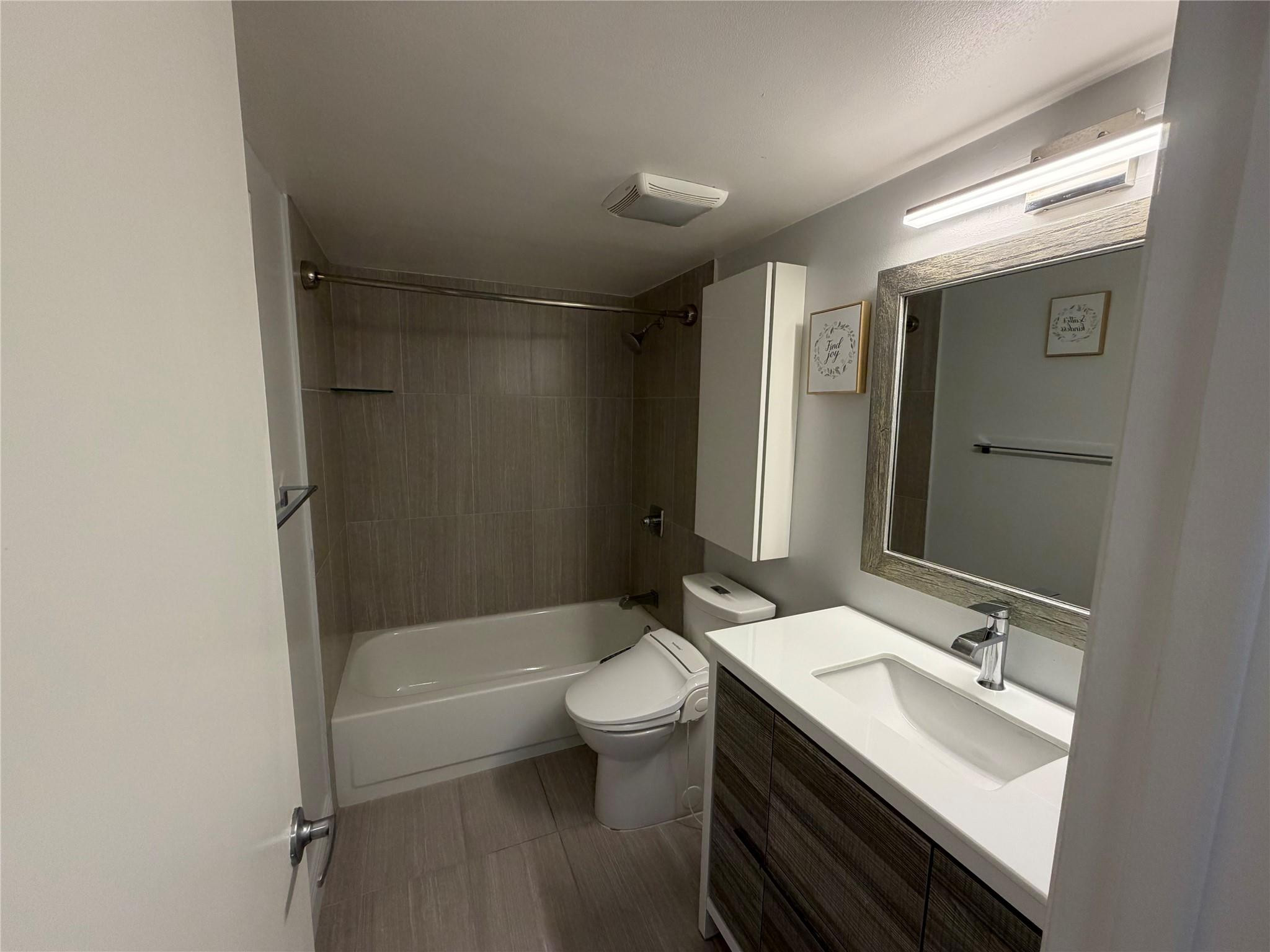 1101 River Reach #205, Fort Lauderdale FL 33315