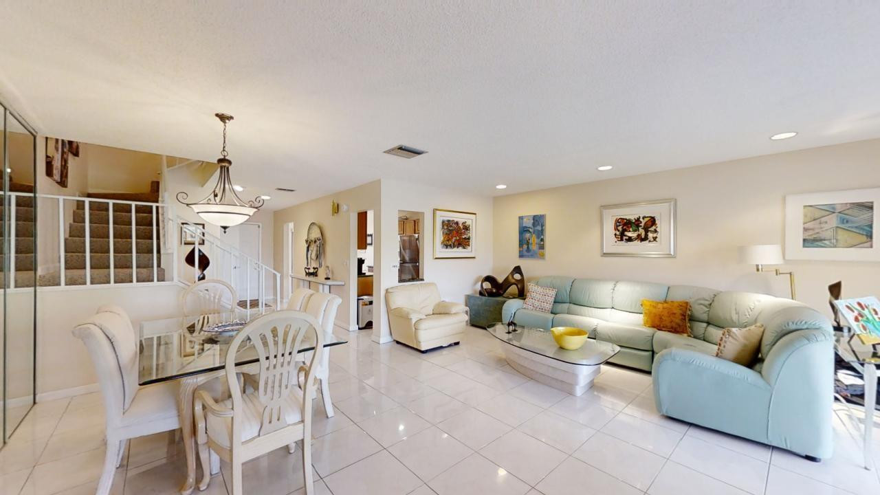 8460 Casa Del Lago #E, Boca Raton FL 33433