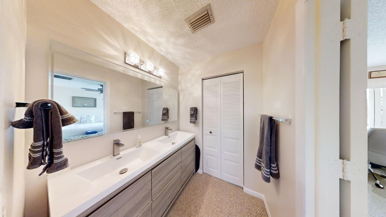 8460 Casa Del Lago #E, Boca Raton FL 33433