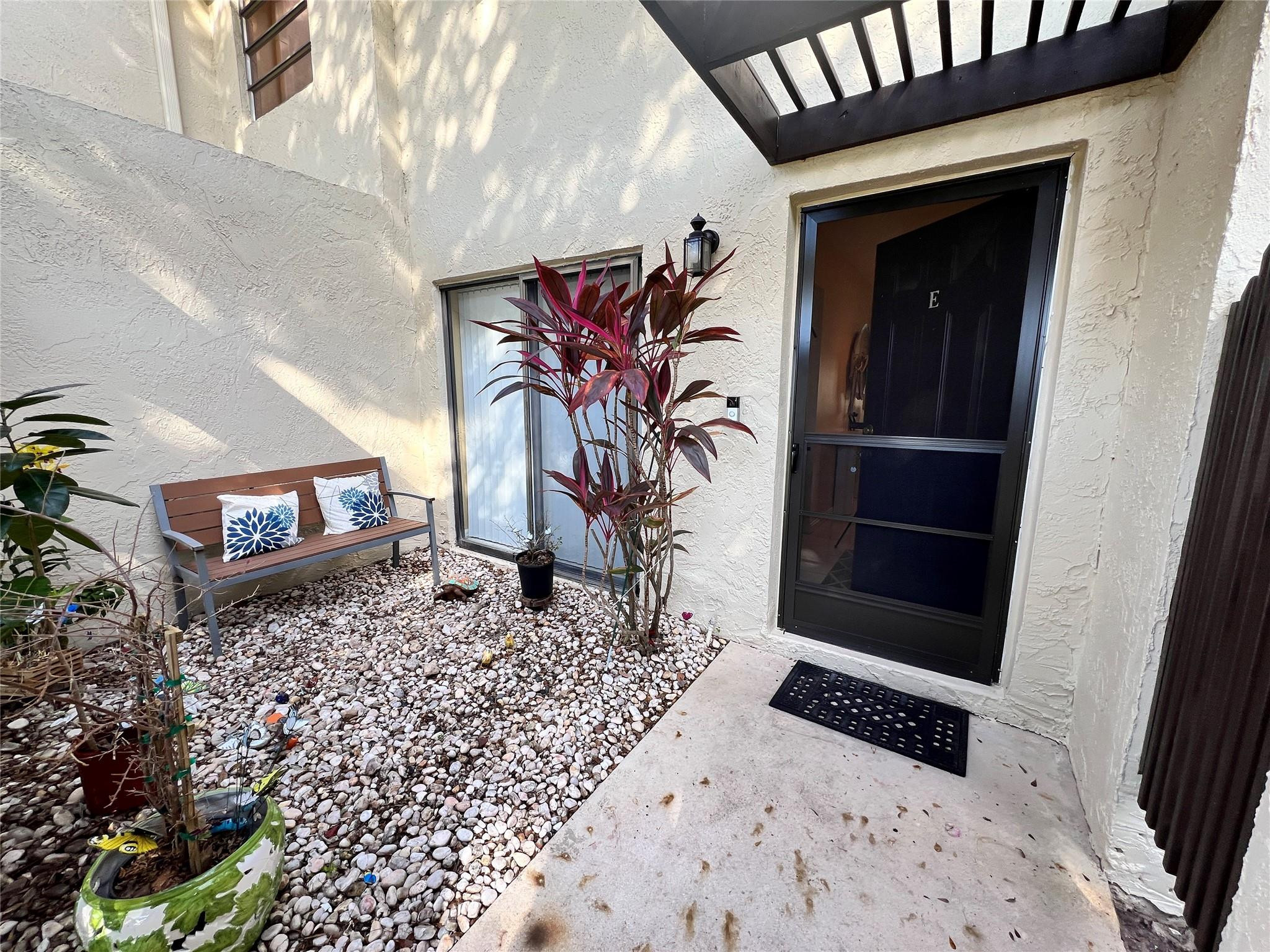 8460 Casa Del Lago #E, Boca Raton FL 33433