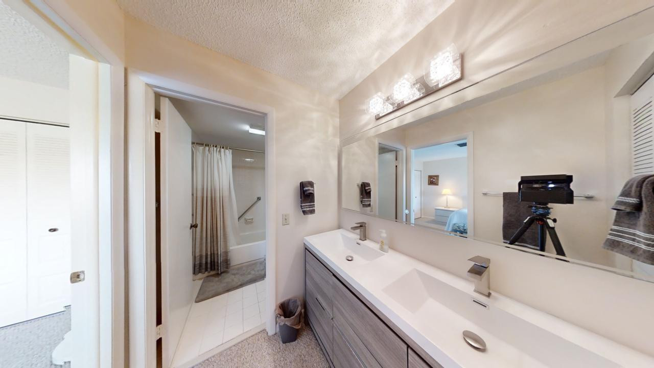 8460 Casa Del Lago #E, Boca Raton FL 33433