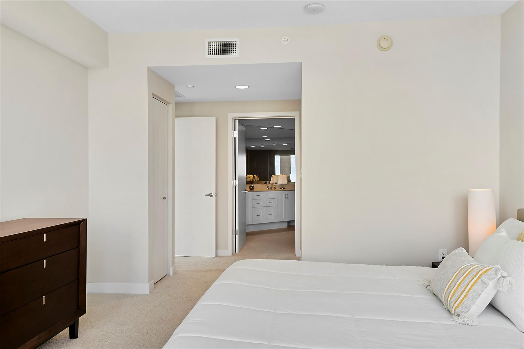 2831 N Ocean #801N, Fort Lauderdale FL 33308