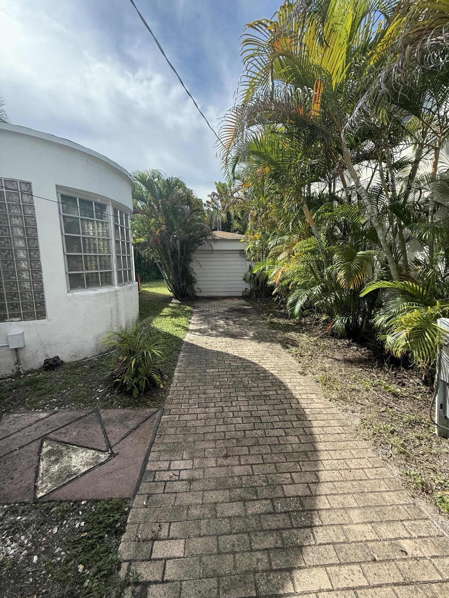 2828 SW 7th, Miami FL 33129