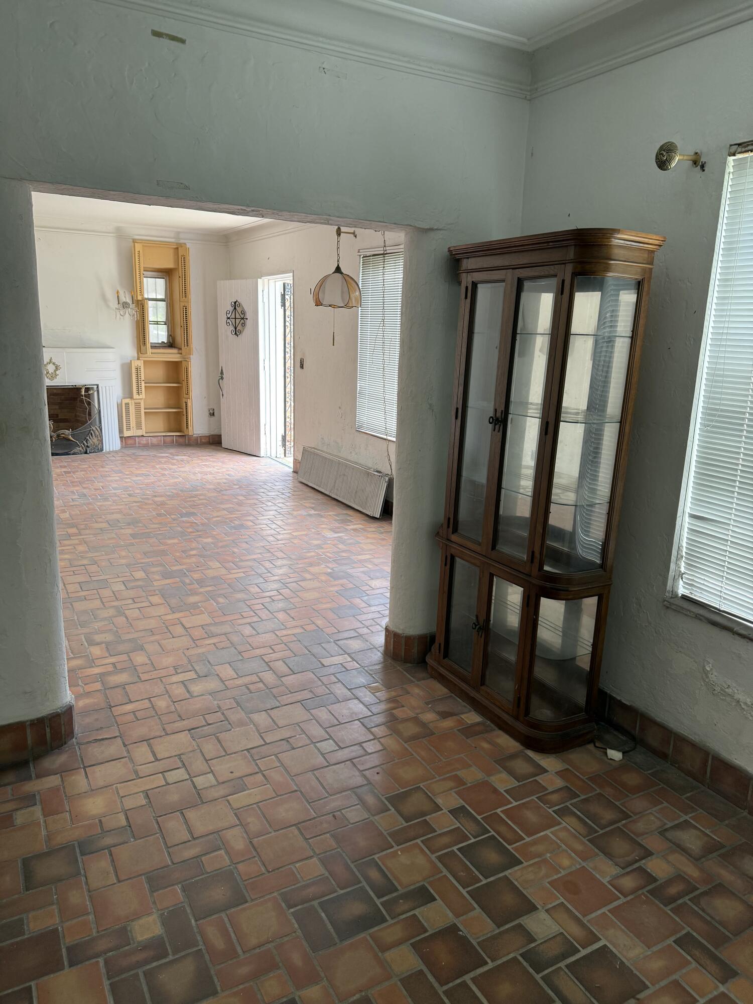2828 SW 7th, Miami FL 33129