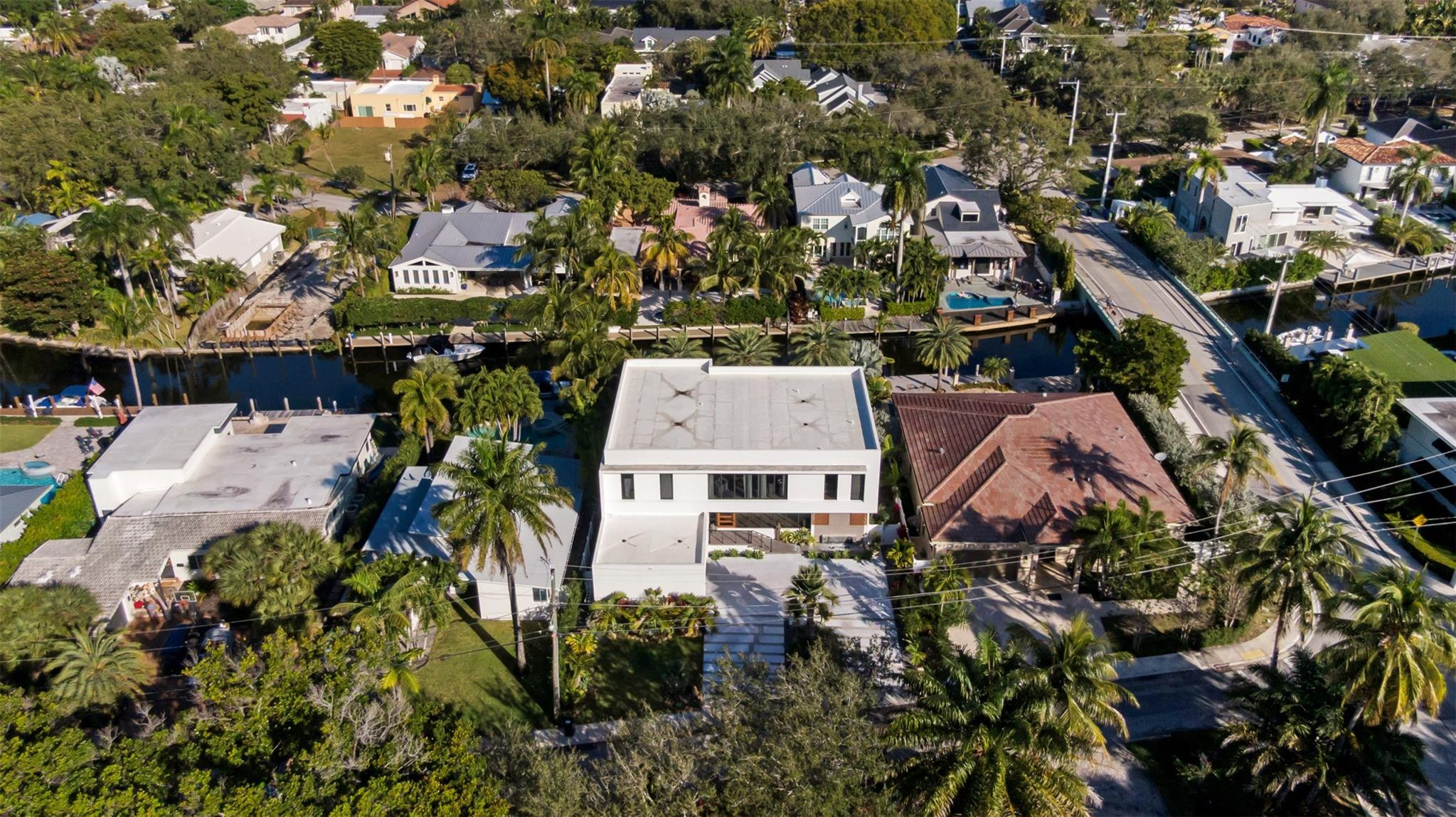 823 Ponce De Leon, Fort Lauderdale FL 33316