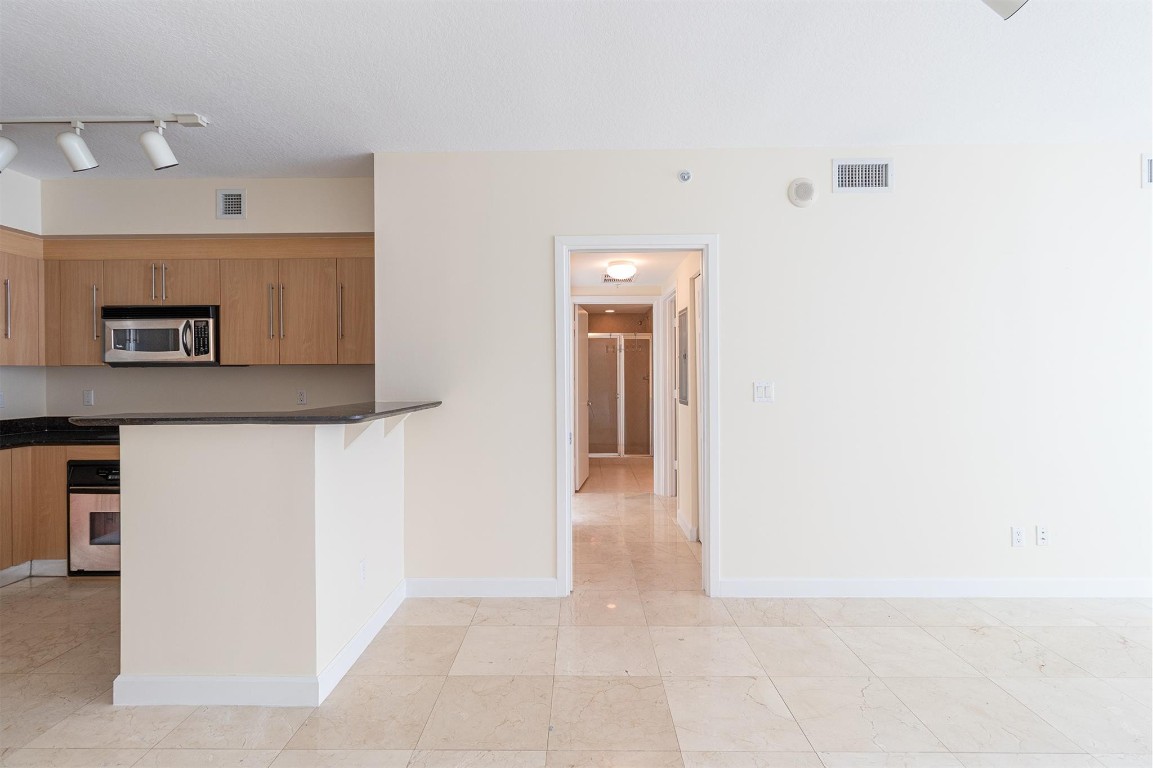 335 S Biscayne #2400, Miami FL 33131