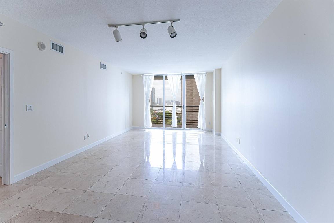 335 S Biscayne #2400, Miami FL 33131