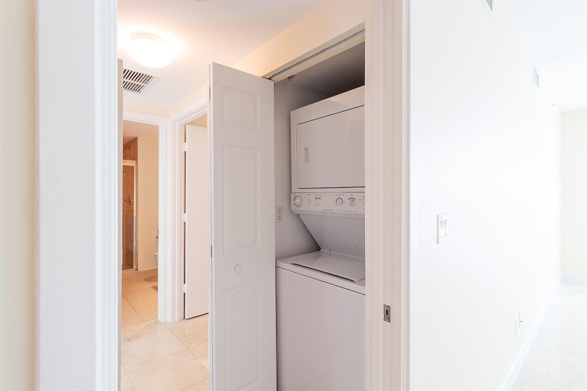 335 S Biscayne #2400, Miami FL 33131