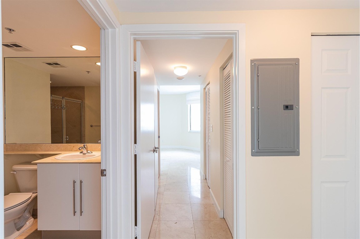 335 S Biscayne #2400, Miami FL 33131