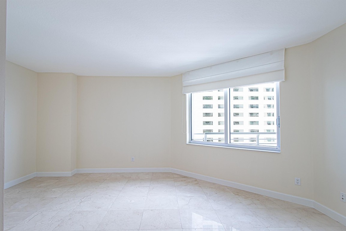 335 S Biscayne #2400, Miami FL 33131