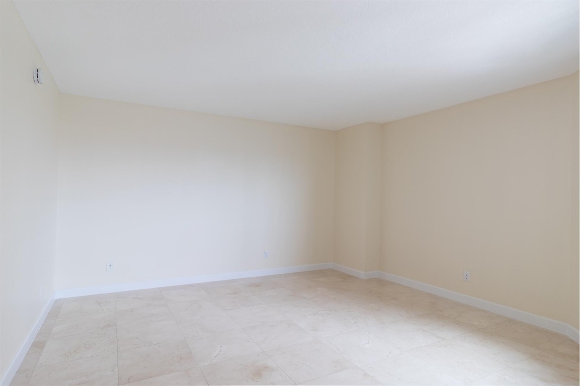 335 S Biscayne #2400, Miami FL 33131