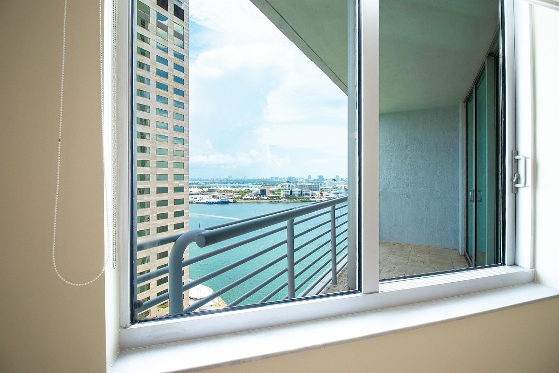 335 S Biscayne #2400, Miami FL 33131