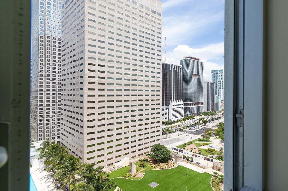 335 S Biscayne #2400, Miami FL 33131