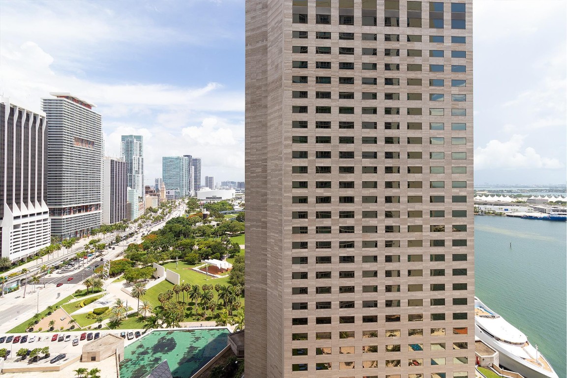 335 S Biscayne #2400, Miami FL 33131