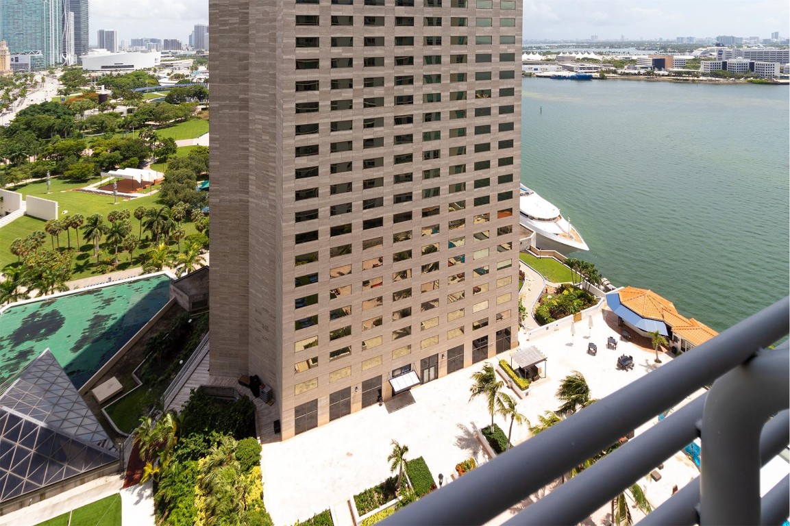 335 S Biscayne #2400, Miami FL 33131