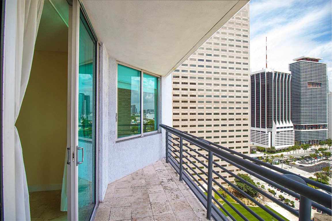 335 S Biscayne #2400, Miami FL 33131