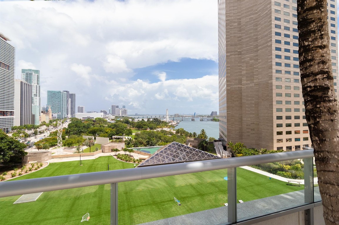 335 S Biscayne #2400, Miami FL 33131