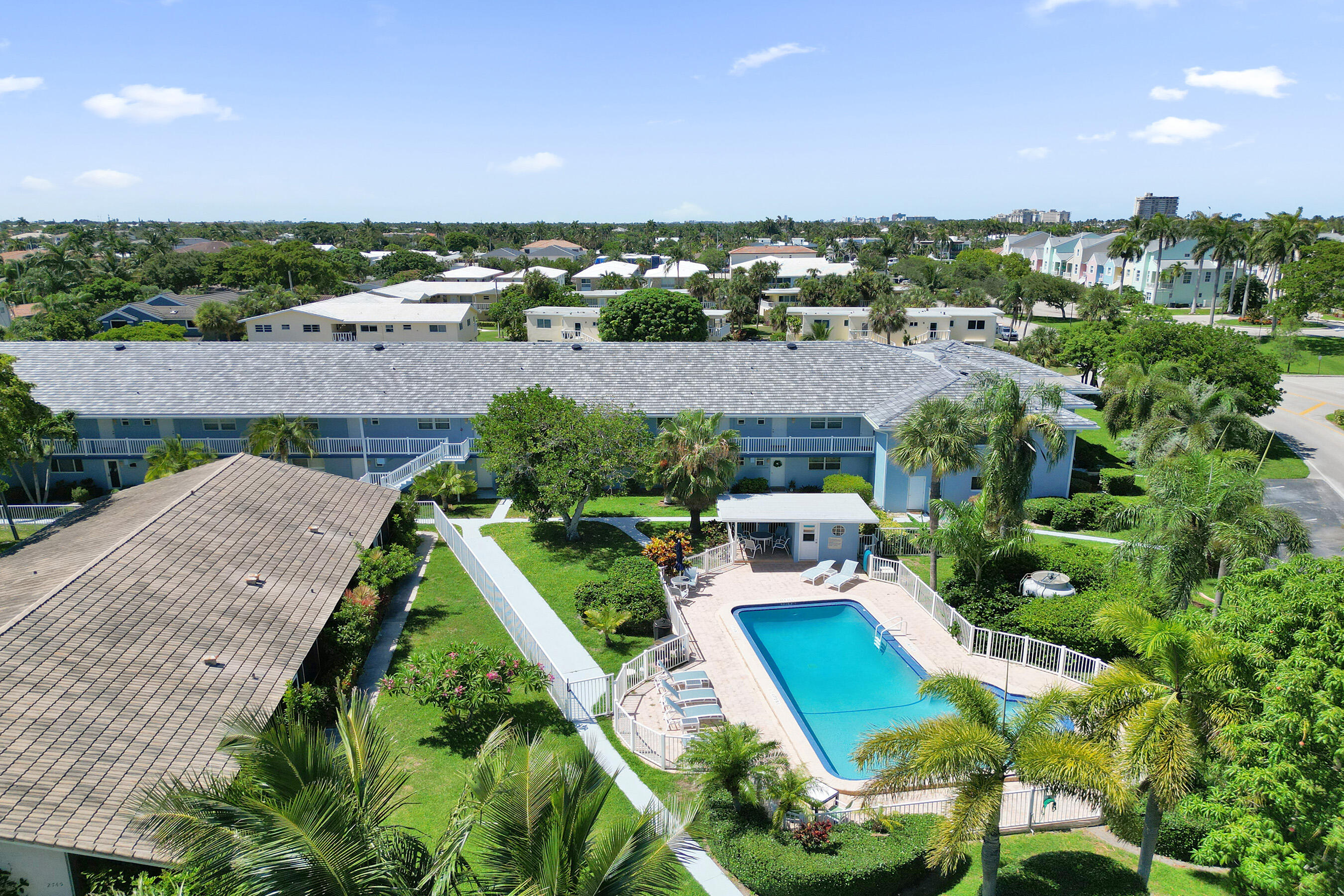 2734 NE 27th #22, Lighthouse Point FL 33064